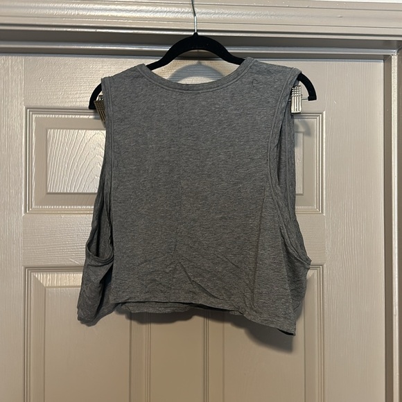 SKIMS | Boyfriend Crop Tank - Picture 6 of 6